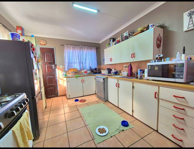 7 BEDROOM HOUSE FOR SALE IN DALVIEW